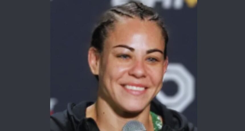 Mexican Sensation Montserrat Rendon Stays Undefeated in Bantamweight Battle!