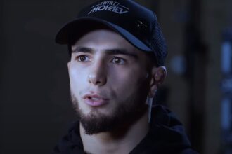Muhammad Mokaev's Tenacity: Refusing to Tap to Knee Bar Leads to Significant Injury