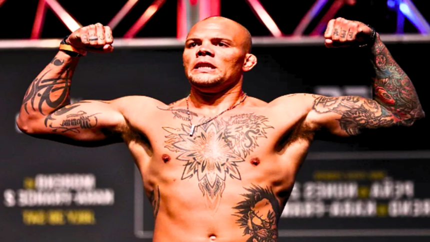 "Unlocking Anthony Smith's Everyday Weight: A Look Behind the Scenes"