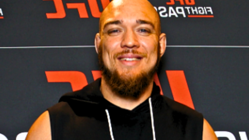 "Stepping into the Light: Valter Walker Embraces UFC Spotlight Alongside Brother Johnny"