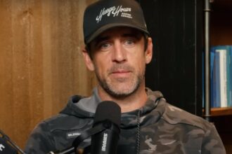 Aaron Rodgers Returns From ACL Injury: Joe Rogan Joins