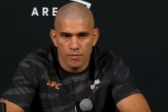 Alex Pereira Claps Back at Islam Makhachev's Wrestling Doubts – MMA World Reacts