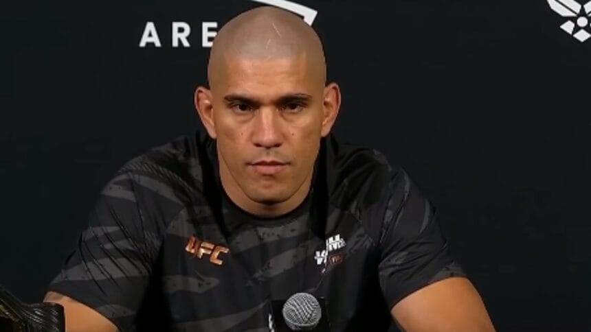 Alex Pereira Claps Back at Islam Makhachev's Wrestling Doubts – MMA World Reacts