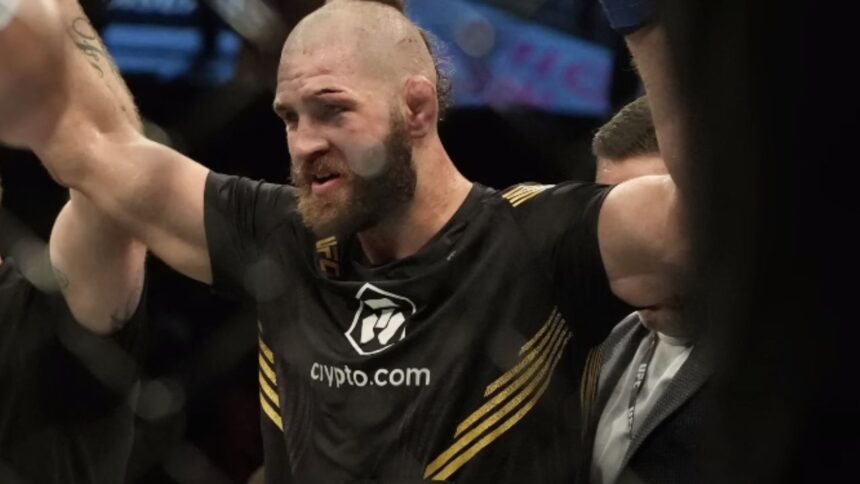 Joe Rogan Blames Referee for Jiri Prochazka’s Brutal Defeat Against Alex Pereira