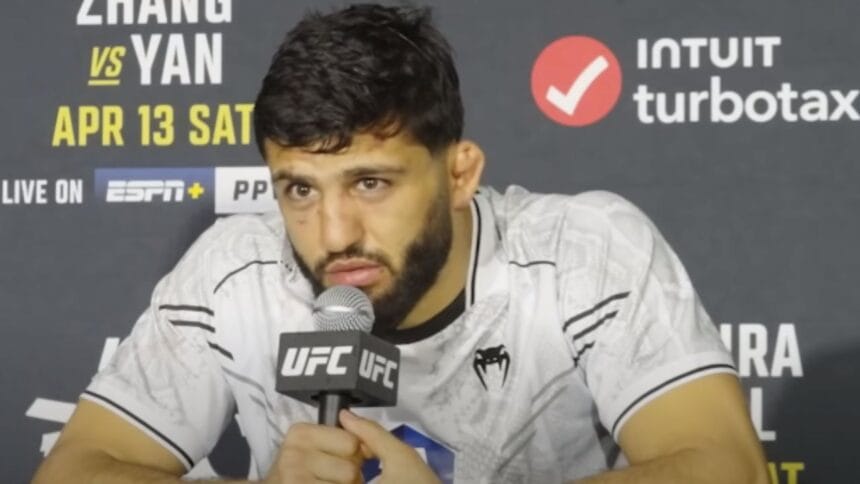 Arman Tsarukyan and Khamzat Chimaev’s Faceoff Stirs Excitement and Debate Among Fans