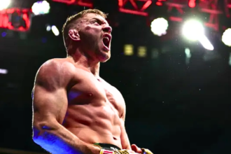 "Du Plessis Defeats Adesanya to Keep UFC Title in a Thrilling Perth Showdown"